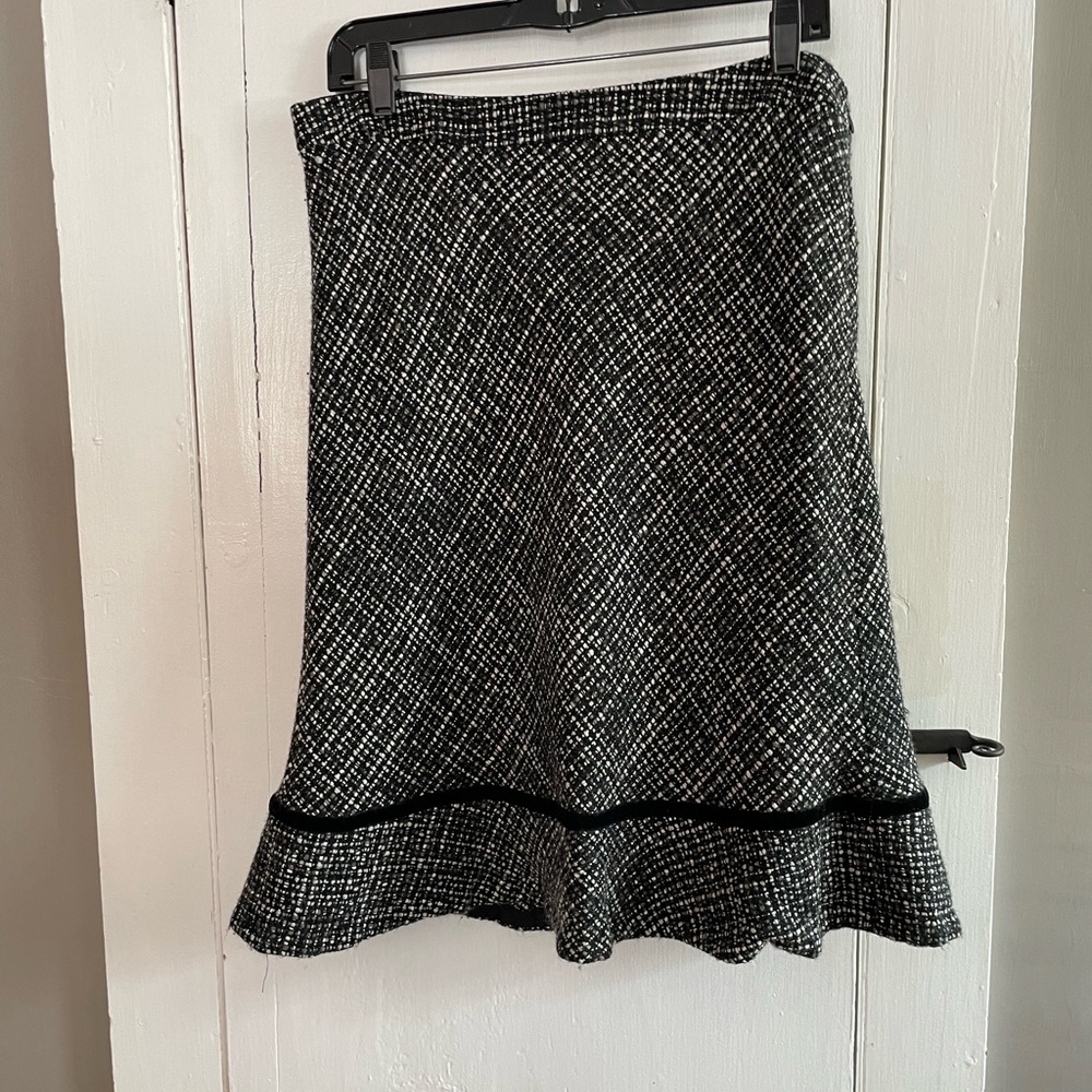 Gap Black & White Wool Blend Tweed Fit and Flare Ruffle Skirt Size 10